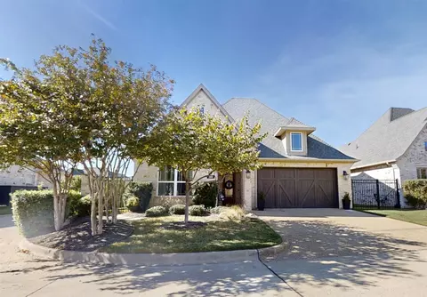2401 Vineyard Dr, Granbury, TX 76048