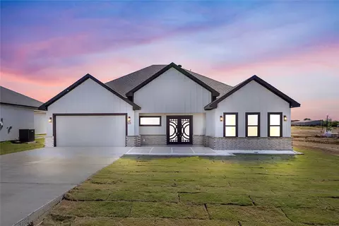 103 Lawson Ave, Mabank, TX 75147