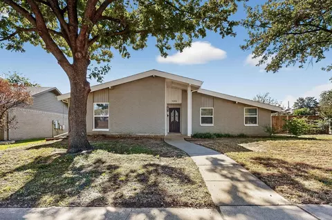1398 Cherry Hill Ln, Lewisville, TX 75067
