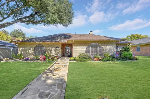 7235 Whispering Pines Dr, Dallas, TX 75248