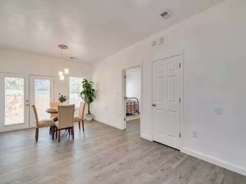 Dining - 530 Maple St, Commerce, TX 75428 photo 1 of 2