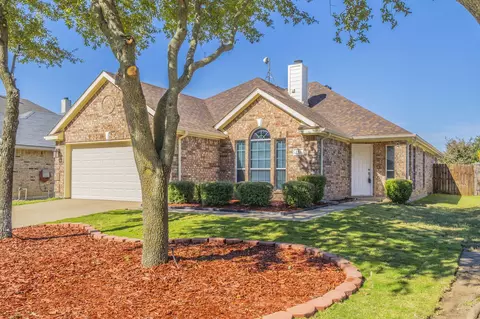 135 Old Settlers Trl, Waxahachie, TX 75167
