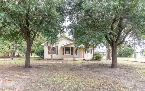 801 S Sutton St, Mabank, TX 75147