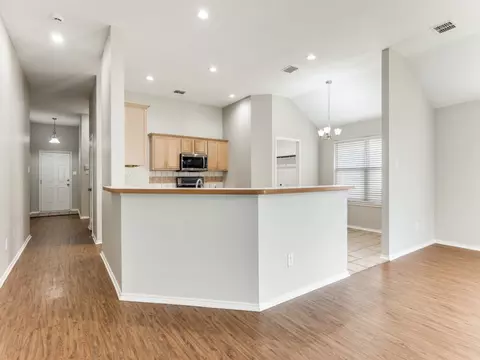 8112 Fleetwing Trl, Fort Worth, TX 76131