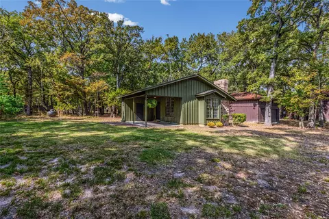1513 Riverside Dr, Quinlan, TX 75474