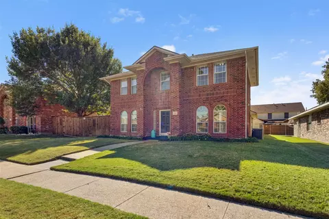 Exterior - 8502 Coventry Dr, Rowlett, TX 75089 photo 3 of 4