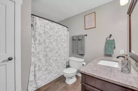 Bath - 1745 Meixner Rd, Waco, TX 76705 photo 2 of 5