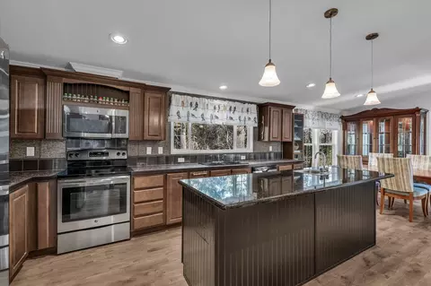 Kitchen - 1745 Meixner Rd, Waco, TX 76705 photo 4 of 7
