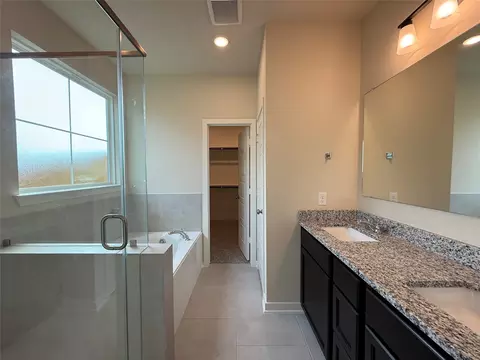 Bath - 11524 Celestial Ct, Lorena, TX 76655 photo 1 of 4