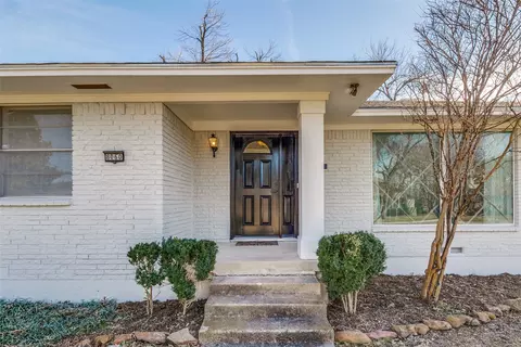 8060 Woodhue Rd, Dallas, TX 75228