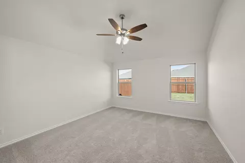 Bedroom - 304 Comanche Dr, Cleburne, TX 76033 photo 2 of 5