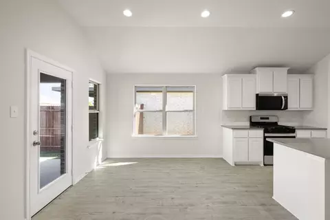 Other - 304 Comanche Dr, Cleburne, TX 76033 photo 3 of 6