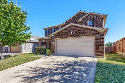 821 Glenndon Dr, Fort Worth, TX 76120