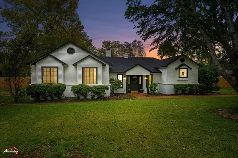 204 Rolling Meadows Cir, Bossier City, LA 71112