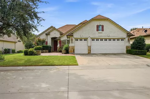 10417 Belvedere Dr, Denton, TX 76207