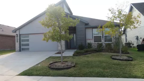 713 Trinity Park Trl, Alvarado, TX 76009