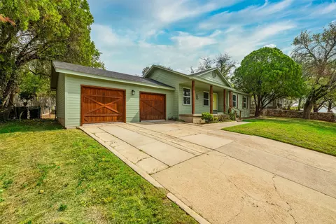 1614 Glenwick Dr, Fort Worth, TX 76114