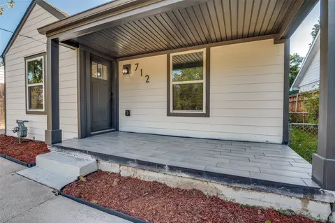 Exterior - 712 E 3rd St, Irving, TX 75060 photo 3 of 7