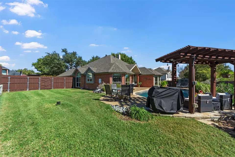 Exterior - 508 Santa Barbara Dr, Keller, TX 76248 photo 3 of 7