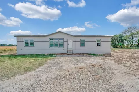 1041 Wildcat Cir, Gholson, TX 76705
