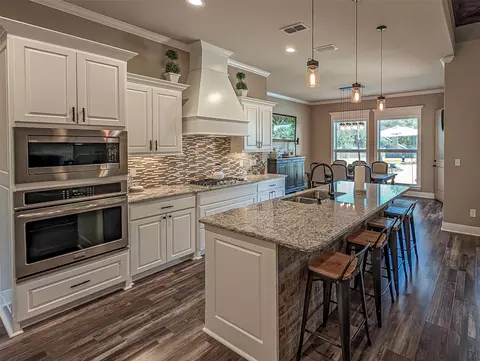 14540 Meadow Gln, Lindale, TX 75771