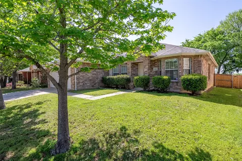 2912 Lighthouse Dr, Denton, TX 76210
