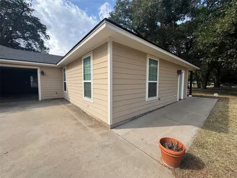 104 Songwood Dr, Weatherford, TX 76087