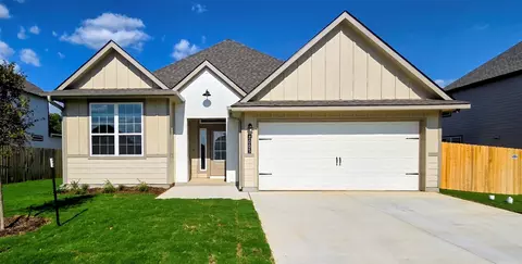 8005 Townsend Dr, Waco, TX 76708