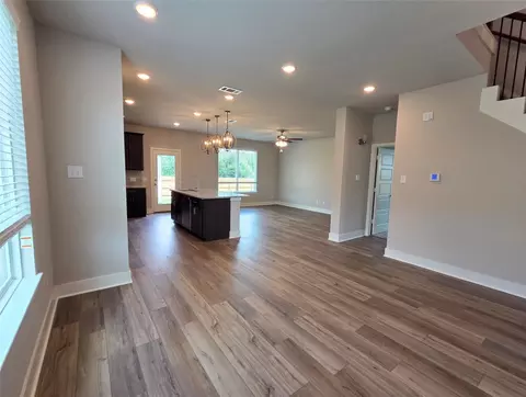 Living - 8009 Townsend Dr, Waco, TX 76708 photo 2 of 4