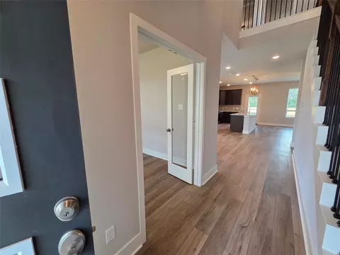 Entry Way - 8009 Townsend Dr, Waco, TX 76708 photo 1 of 5