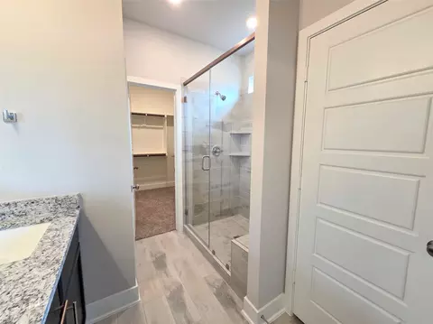 Bath - 8009 Townsend Dr, Waco, TX 76708 photo 2 of 3