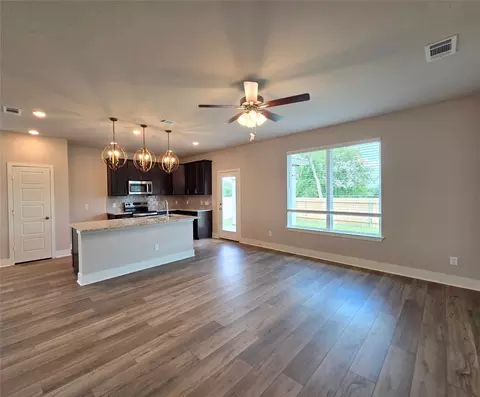 Living - 8009 Townsend Dr, Waco, TX 76708 photo 4 of 4