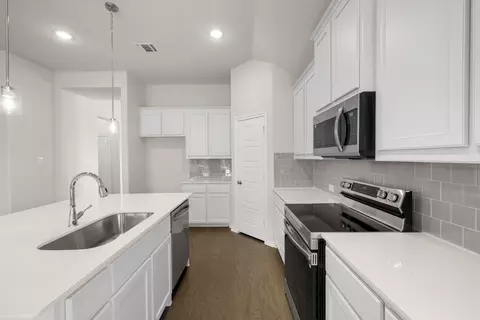 Kitchen - 10345 Tapioca St, Fort Worth, TX 76036 photo 1 of 4