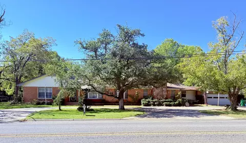 1537 Burns City Rd, Gainesville, TX 76240