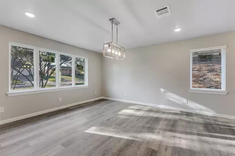 2386 Chart, Dallas, TX 75228