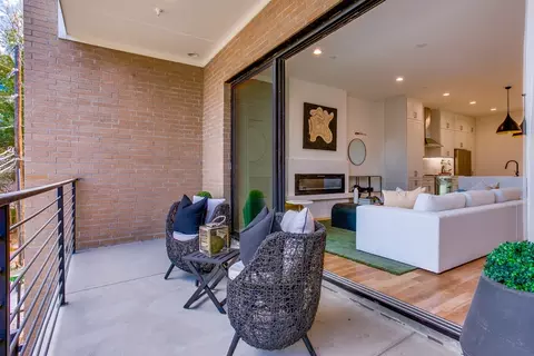 805 Pavillon St #108, Dallas, TX 75204