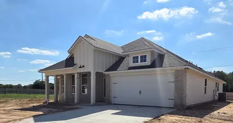 8004 Candy Ln, Waco, TX 76708