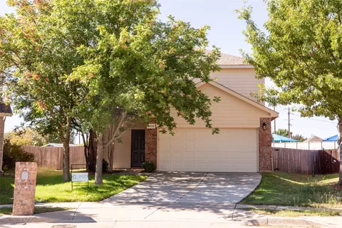 3032 Spotted Owl Dr, Fort Worth, TX 76244