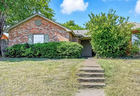 1429 Brook Meadow Cir, Lancaster, TX 75134
