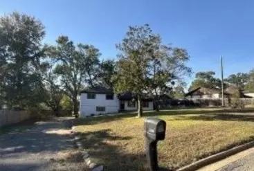 201 N Meadowbrook Dr, Overton, TX 75684
