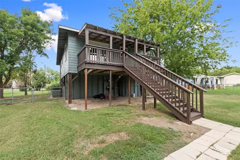 242 Autumn Wood Trl, Gun Barrel City, TX 75156