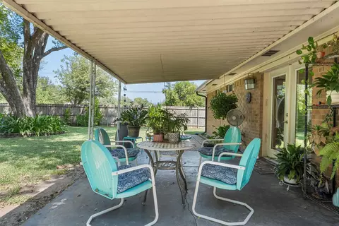Exterior - 105 Gail Dr, Waco, TX 76708 photo 7 of 9