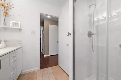 Bath - 105 Gail Dr, Waco, TX 76708 photo 2 of 3