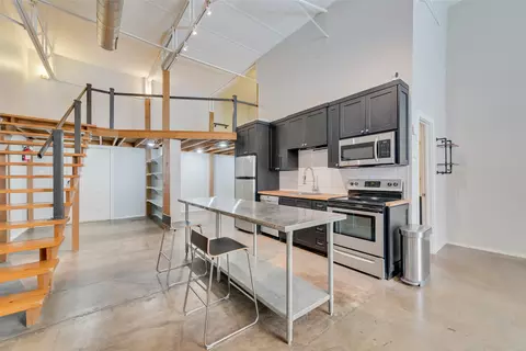 215 N Walton St #10, Dallas, TX 75226