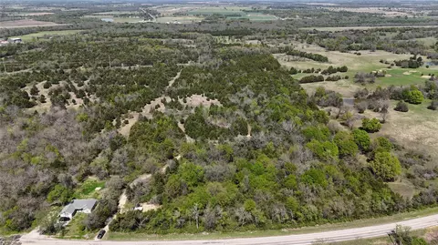 390 Bishop St, Commerce, TX 75428 photo 2