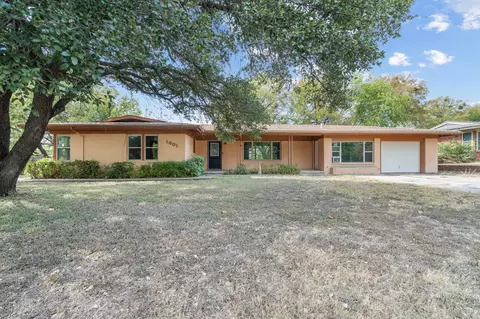 1801 Yale St, River Oaks, TX 76114