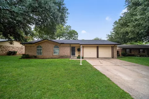 2606 Kingston St, Arlington, TX 76015