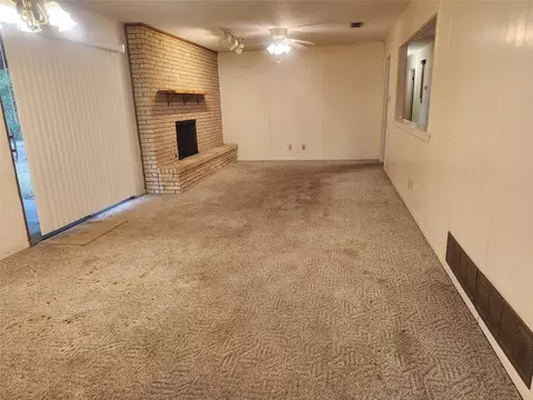 2821 Mccarley Dr, Commerce, TX 75428 photo 13