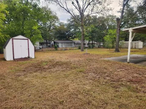 2821 Mccarley Dr, Commerce, TX 75428 photo 4