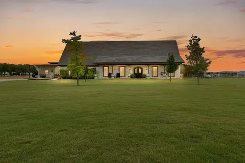 2170 Derrs Chapel Rd, Italy, TX 76651